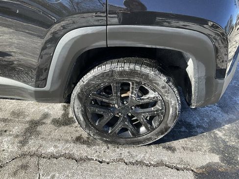 Used 2017 Jeep Renegade Altitude image 10