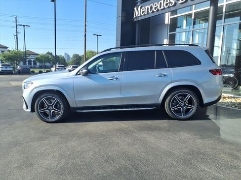 New 2026 Mercedes-Benz GLS 450 4MATIC image 3