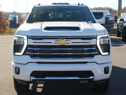New 2025 Chevrolet Silverado 2500 LT w/ Z71 Chrome Sport Edition image 6