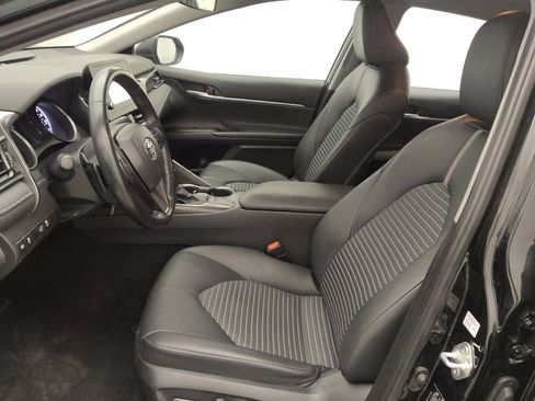 Used 2023 Toyota Camry SE image 17