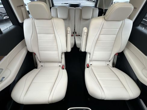 New 2026 Mercedes-Benz GLS 450 4MATIC image 15
