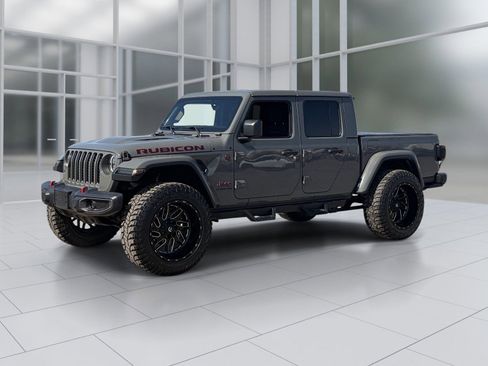 Used 2020 Jeep Gladiator Rubicon image 2