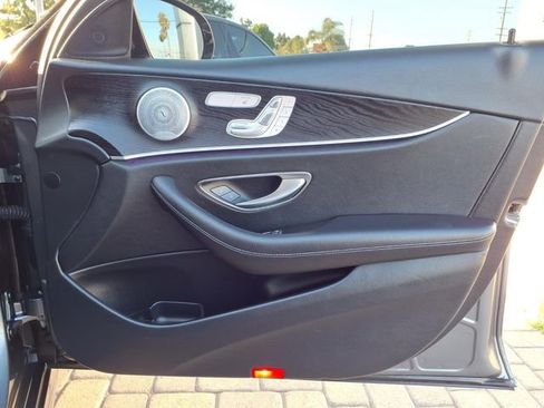 Used 2019 Mercedes-Benz E 300 image 28