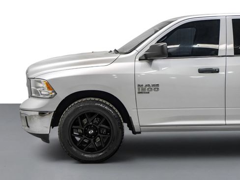 Used 2019 RAM 1500 Tradesman w/ Tradesman SXT Package RWD image 10