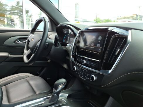 Certified 2023 Chevrolet Traverse LT w/ LT Premium Package AWD/4WD image 25