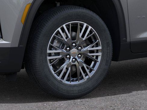 New 2026 Chevrolet Traverse LT w/ Driver Confidence Package FWD image 9
