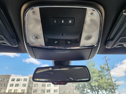 Used 2018 Dodge Charger GT image 23