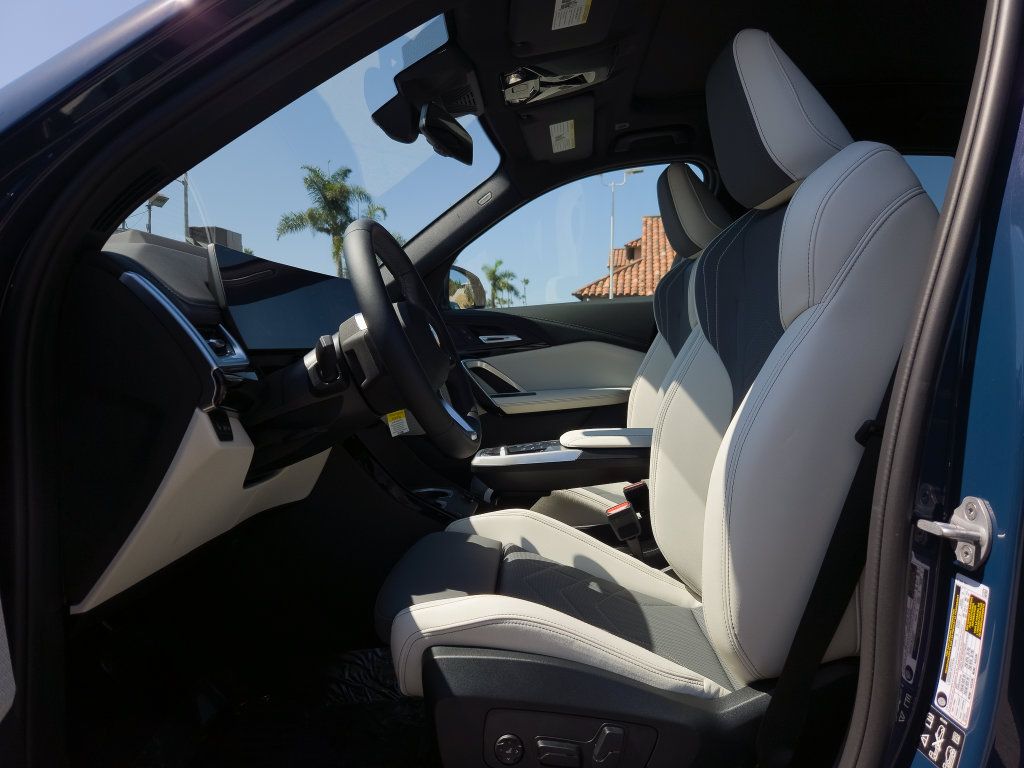New 2027 BMW X1 xDrive28i w/ Technology Package AWD/4WD image 7