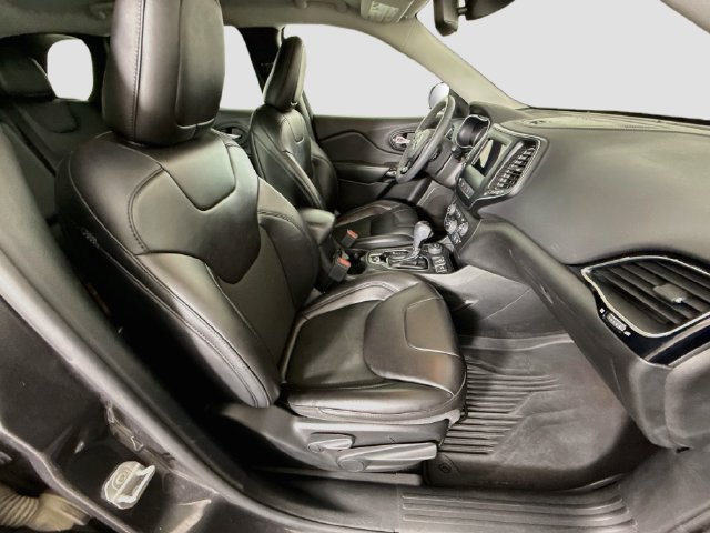 Used 2021 Jeep Cherokee Latitude Plus AWD/4WD image 26