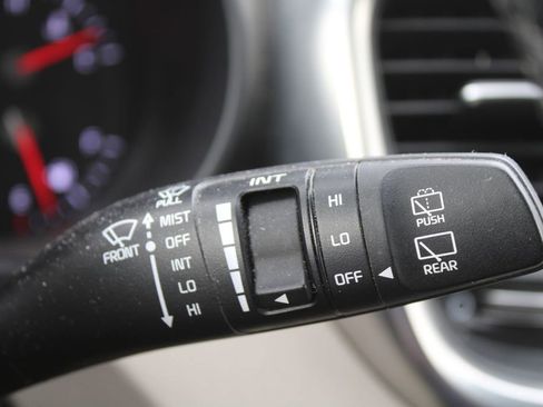 Used 2017 Kia Sorento EX image 32