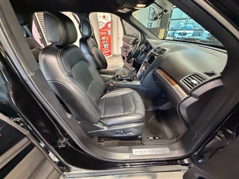 Used 2017 Ford Explorer Limited AWD/4WD image 44