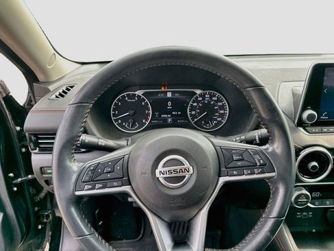 Used 2022 Nissan Sentra SR w/ Lighting Package FWD image 13