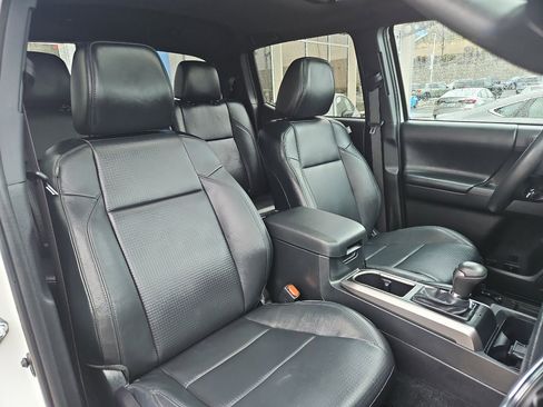 Used 2023 Toyota Tacoma Limited w/ Black Out Package (TMS) image 21