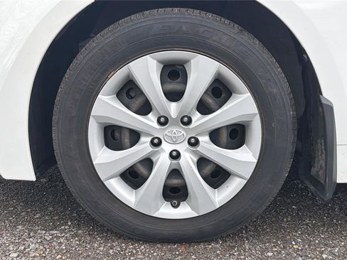 Used 2022 Toyota Corolla LE FWD image 23