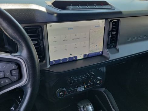 Certified 2023 Ford Bronco Outer Banks w/ Sasquatch Package AWD/4WD image 8