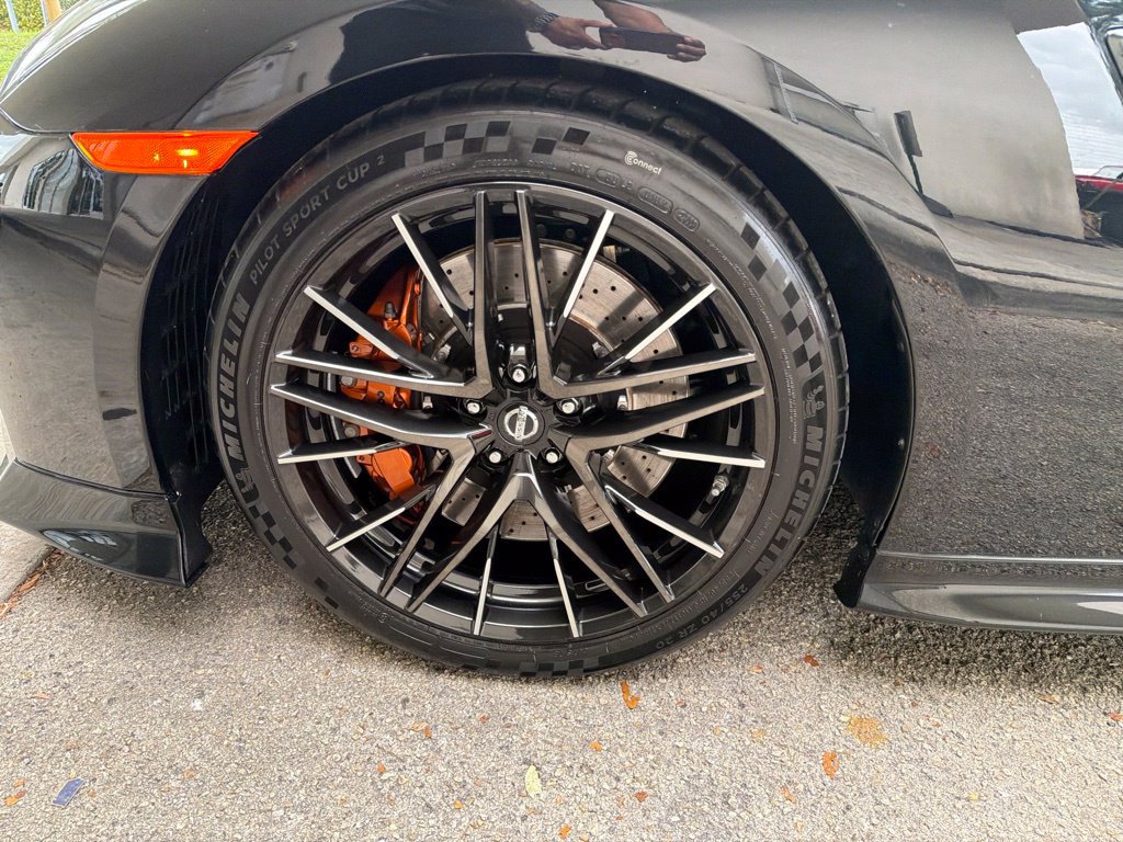 Used 2021 Nissan GT-R Premium AWD/4WD image 16