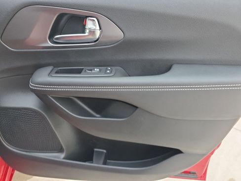 New 2026 Chrysler Pacifica Select image 22