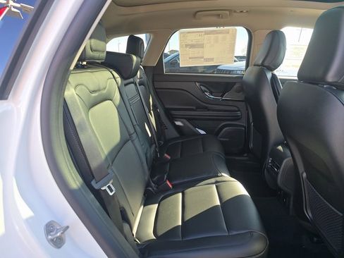 New 2026 Lincoln Corsair Premiere image 22