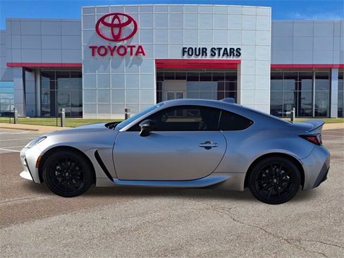 Used 2024 Toyota GR86 Premium image 1