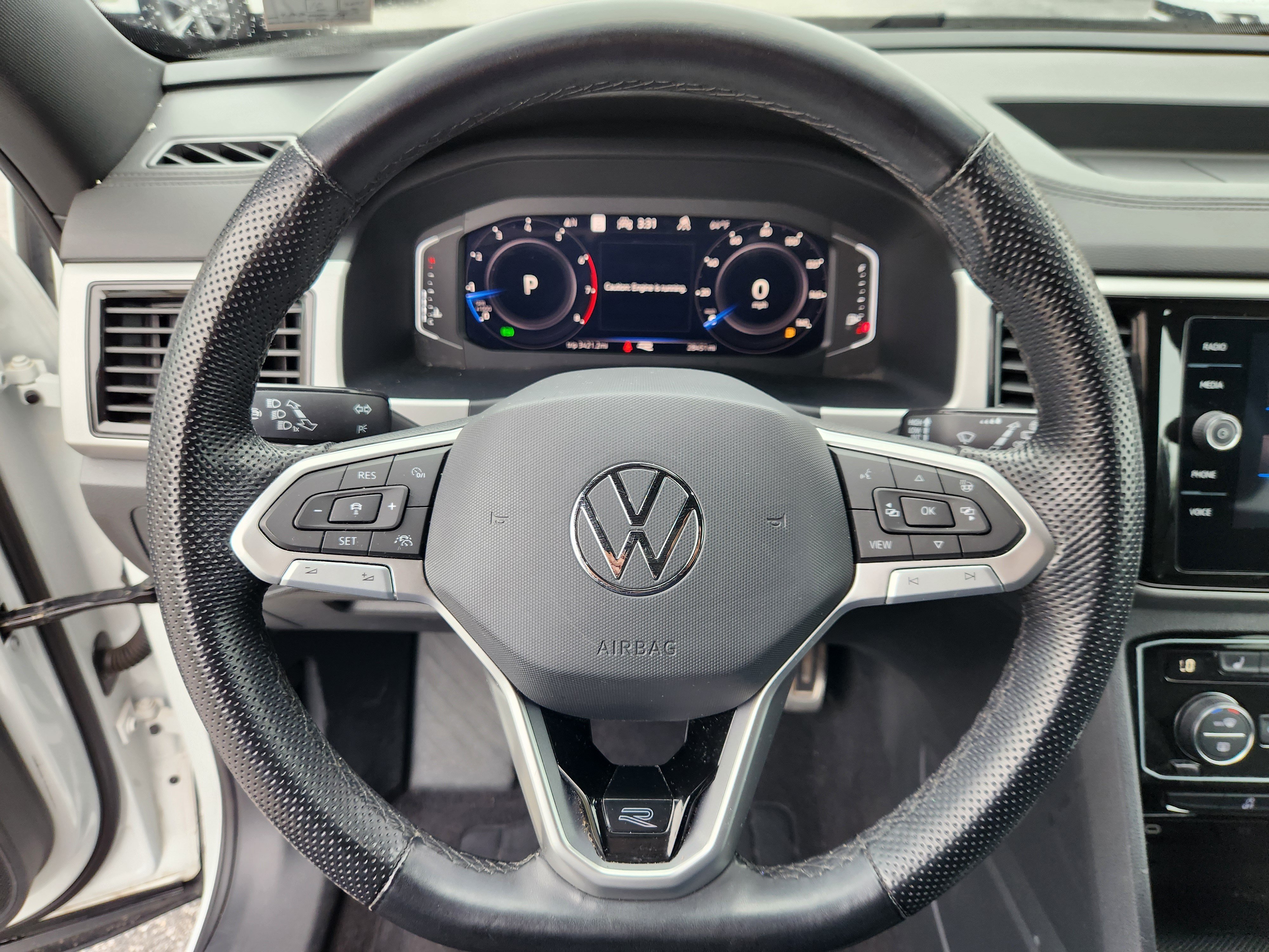 Certified 2023 Volkswagen Atlas Cross Sport SEL R-Line AWD/4WD image 9