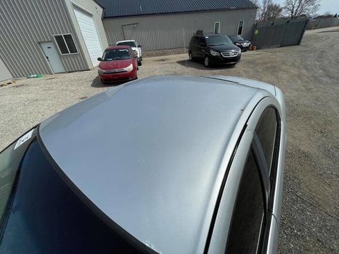Used 2006 Dodge Stratus SXT image 10