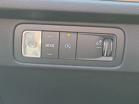 Used 2025 Chevrolet Traverse LT w/ Enhanced Driving Package image 18