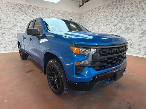 Used 2022 Chevrolet Silverado 1500 Custom w/ LPO, Dark Essentials Package AWD/4WD image 7