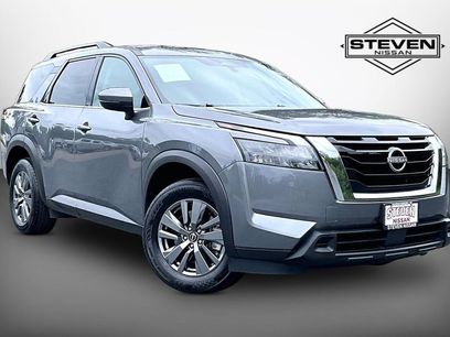 Used 2024 Nissan Pathfinder SV