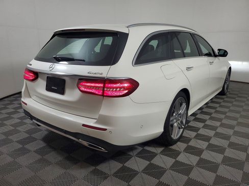 Used 2017 Mercedes-Benz E 400 4MATIC Wagon image 6