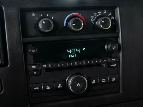 Used 2013 Chevrolet Express 3500 LS image 39