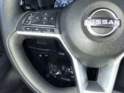 Certified 2022 Nissan Kicks SV image 23