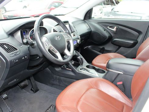 Used 2013 Hyundai Tucson Limited image 12