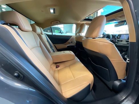 Used 2022 Lexus ES 250 w/ Premium Package AWD/4WD image 20