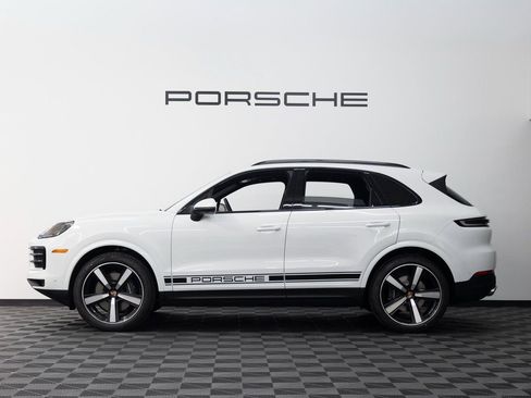 New 2026 Porsche Cayenne AWD/4WD image 2