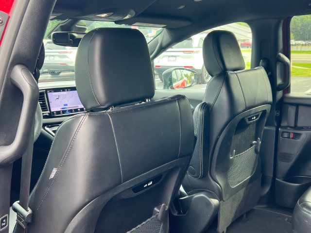 Used 2025 Chrysler Pacifica Select FWD image 38
