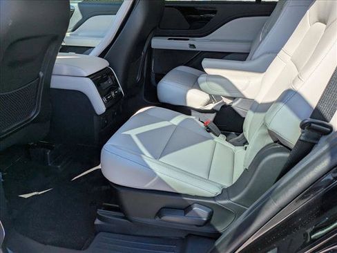 New 2026 Lincoln Aviator 2WD image 14
