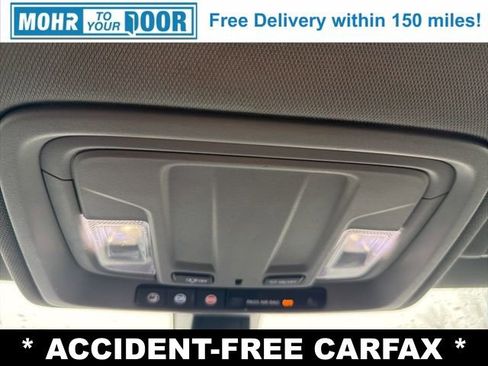 Used 2020 GMC Sierra 1500 SLE image 32