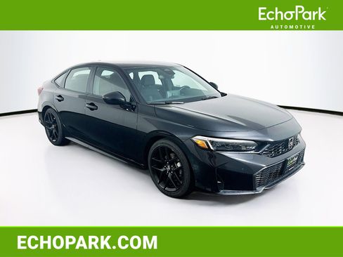 Used 2025 Honda Civic Sport image 1