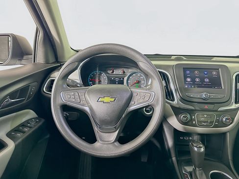 Used 2020 Chevrolet Equinox LS FWD image 17