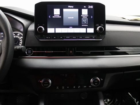 Used 2023 Mitsubishi Outlander SE image 37