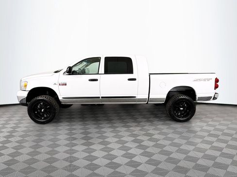 Used 2008 Dodge Ram 2500 Truck SXT w/ Protection Group AWD/4WD image 4