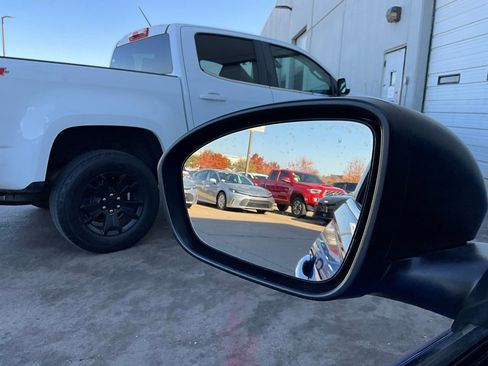 Used 2025 Nissan Altima 2.5 SV image 19