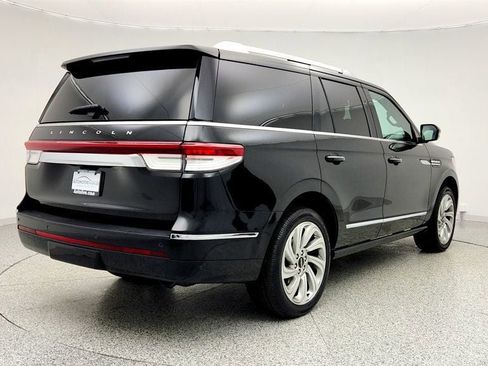 Used 2024 Lincoln Navigator Reserve image 5