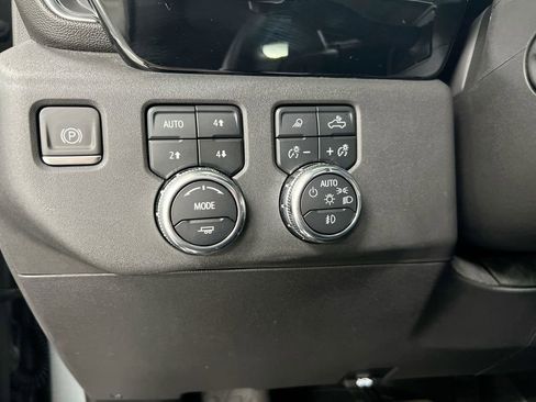Used 2023 GMC Sierra 1500 SLT AWD/4WD image 19