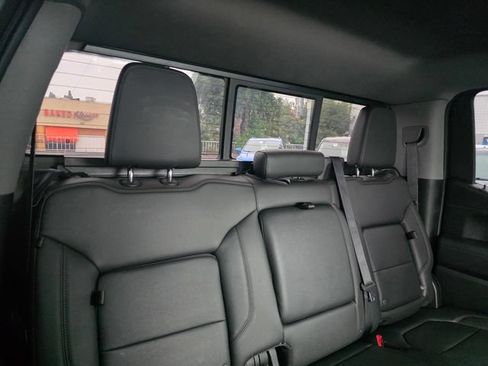 Used 2021 Chevrolet Silverado 1500 LT Trail Boss w/ Convenience Package II AWD/4WD image 19