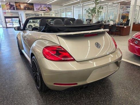 Used 2015 Volkswagen Beetle 1.8T FWD image 12