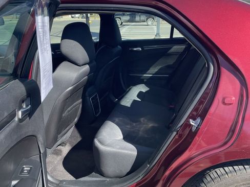 Used 2019 Chrysler 300 Touring w/ Sport Appearance Package image 9