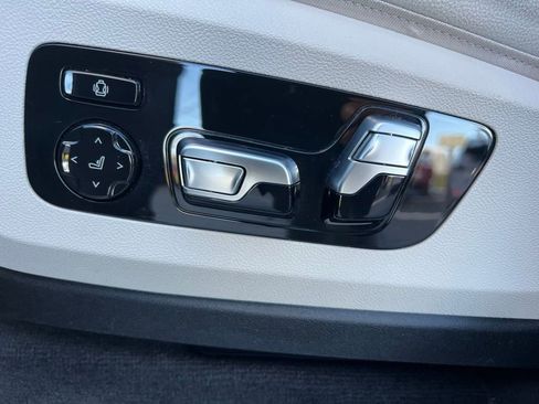 Used 2020 BMW X5 xDrive40i w/ Executive Package image 13