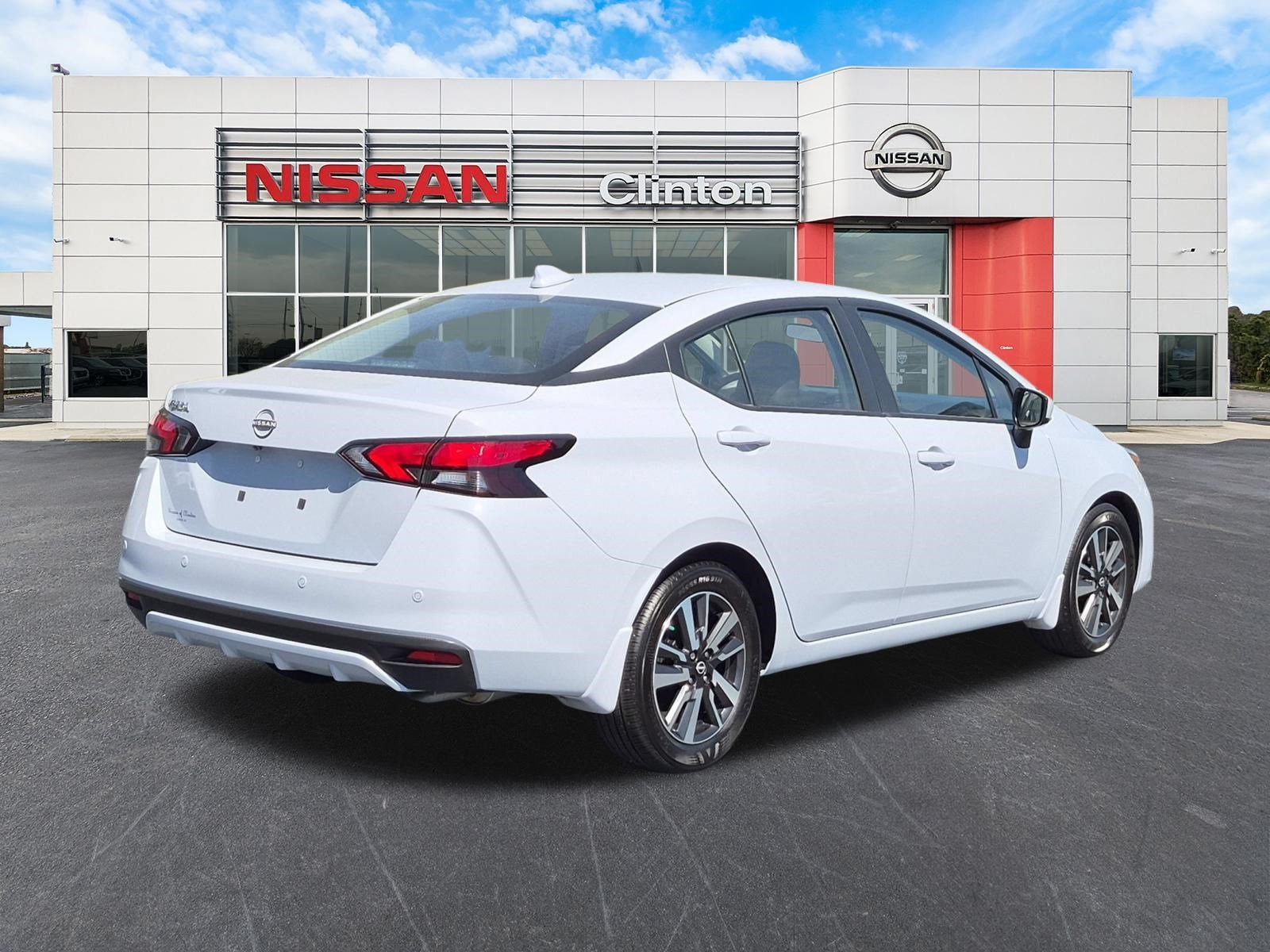 Used 2025 Nissan Versa SV w/ Trunk Package FWD image 3