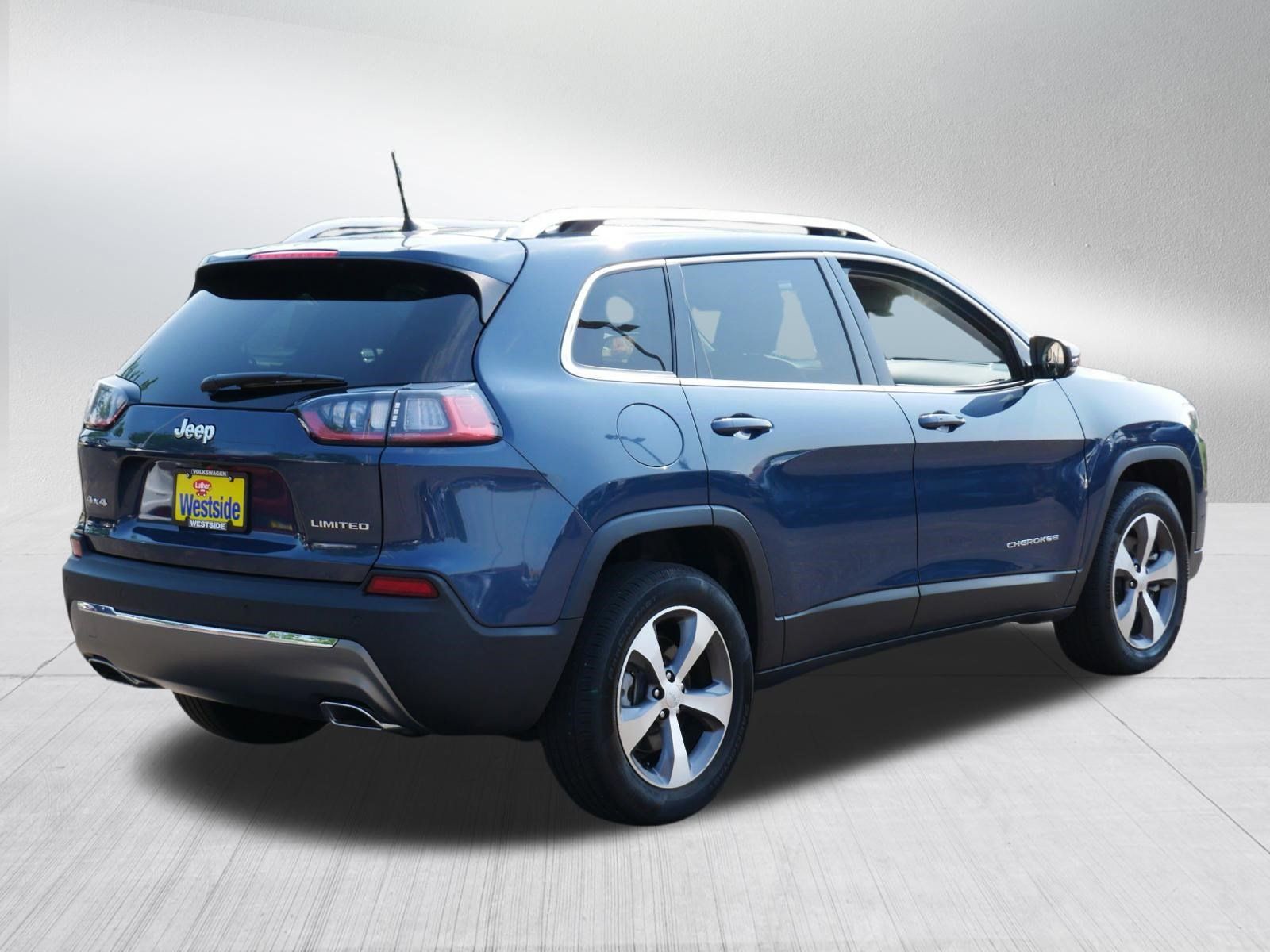 Used 2020 Jeep Cherokee Limited AWD/4WD image 7